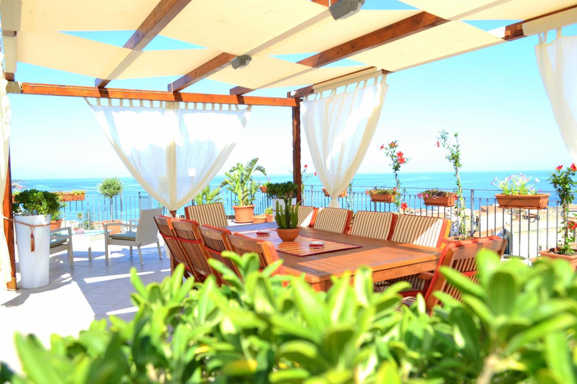 Scirocco Bed & Breakfast Чефалу Екстериор снимка