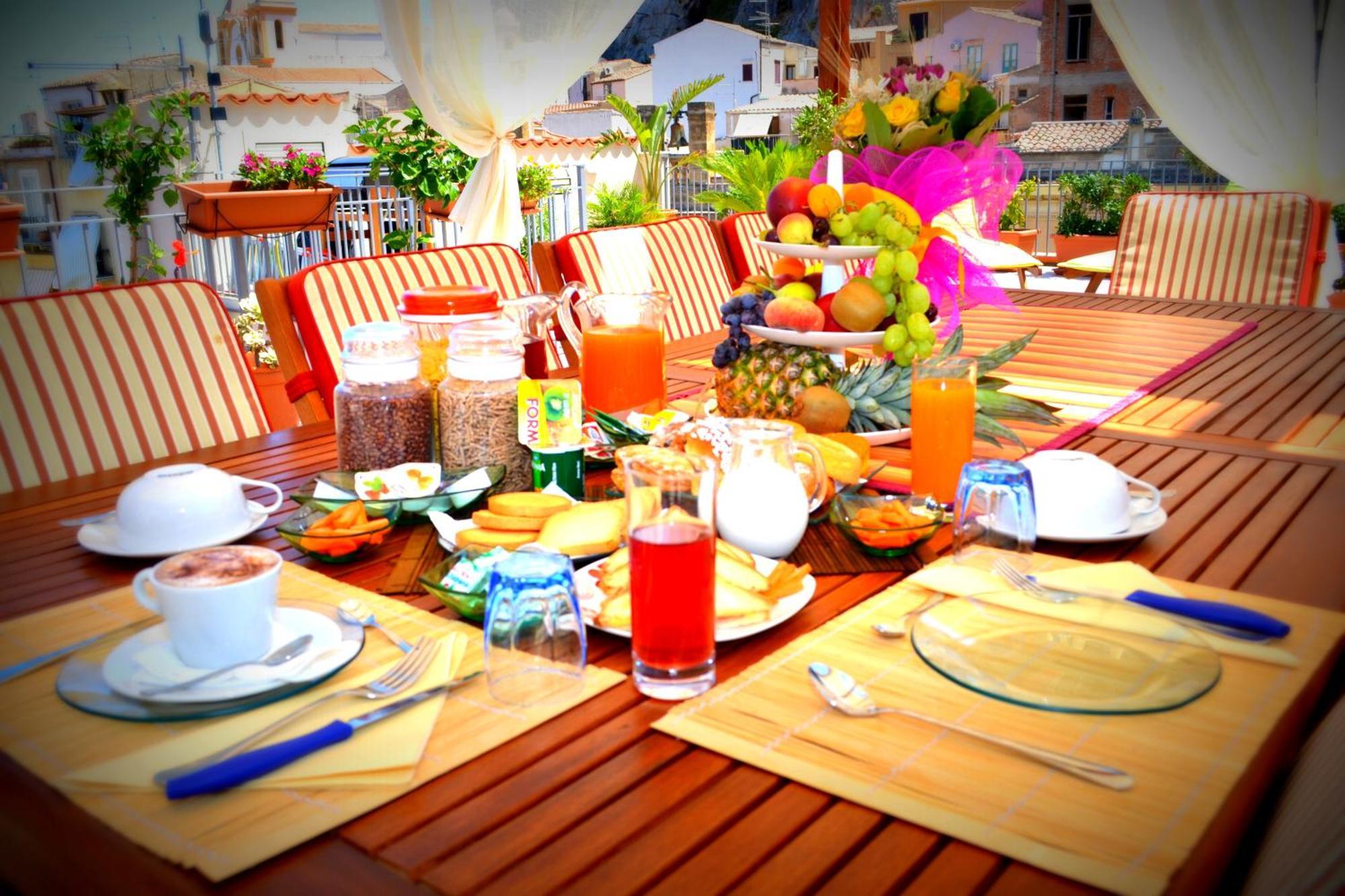 Scirocco Bed & Breakfast Чефалу Екстериор снимка